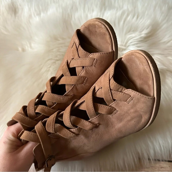 Eileen Fisher Heels Shoes Suede Leather Tan Sz 7 - Picture 5 of 9